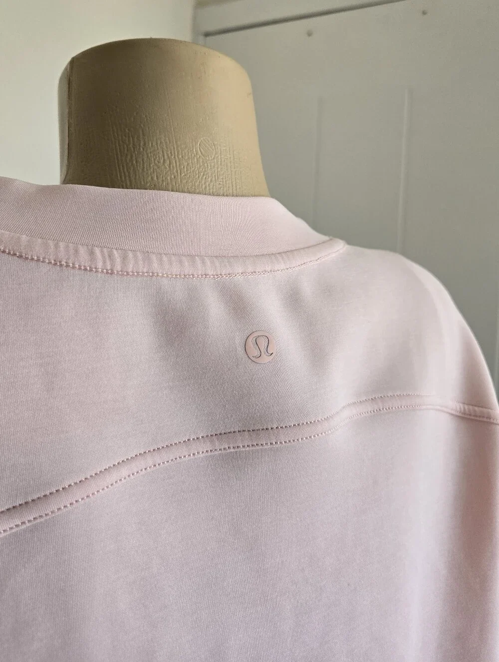 Lululemon Loungeways Mock Neck Pull Over Pink Color Size 8 Women's